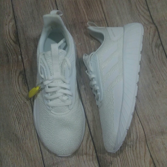 adidas questar drive running shoes